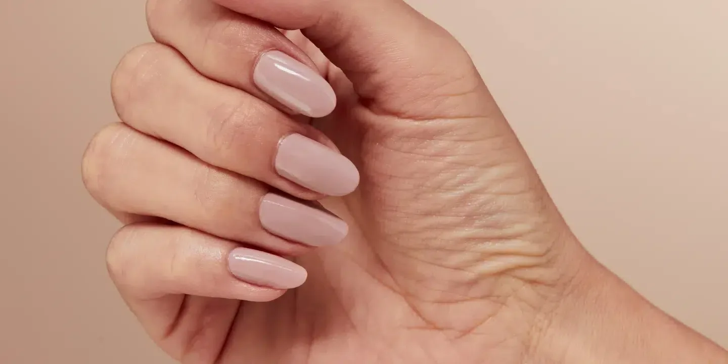 أبرز 5 طرق لتجفيف طلاء الأظافر