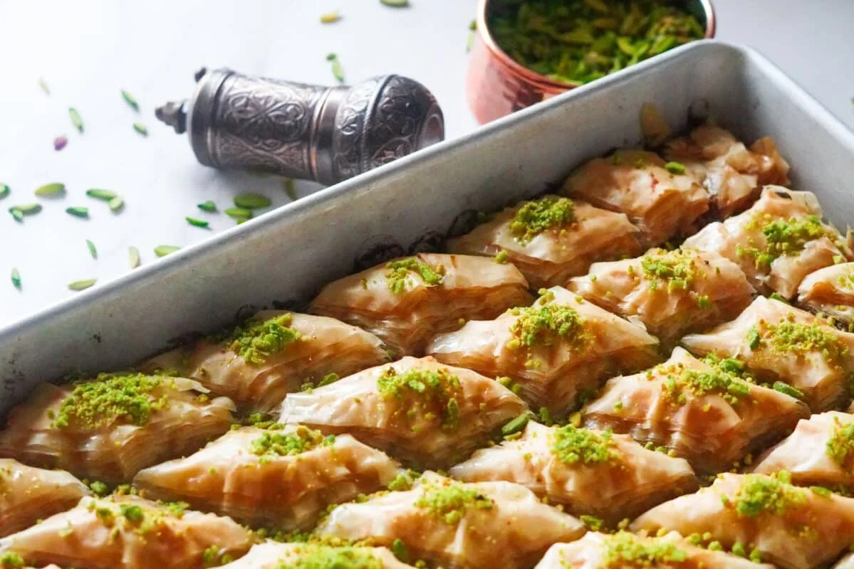 أشهر الحلويات اللبنانية