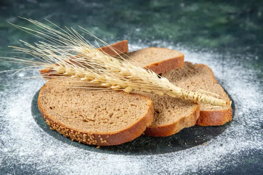الفرق بين خبز القمح وخبز الشعير