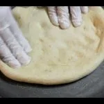 طريقة عمل عجينة البيتزا في المنزل - صورة 2