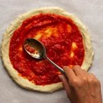 طريقة عمل عجينة البيتزا في المنزل - صورة 5