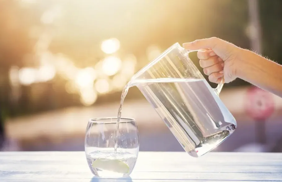 ماهي كمية الشرب المثلى للحفاظ على صحة الجسم؟