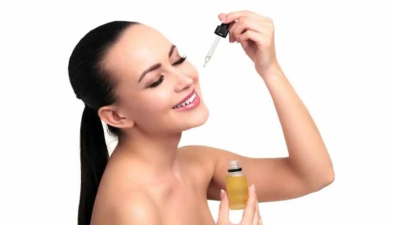 أشهر 5 أنواع زيوت لتفتيح البشرة