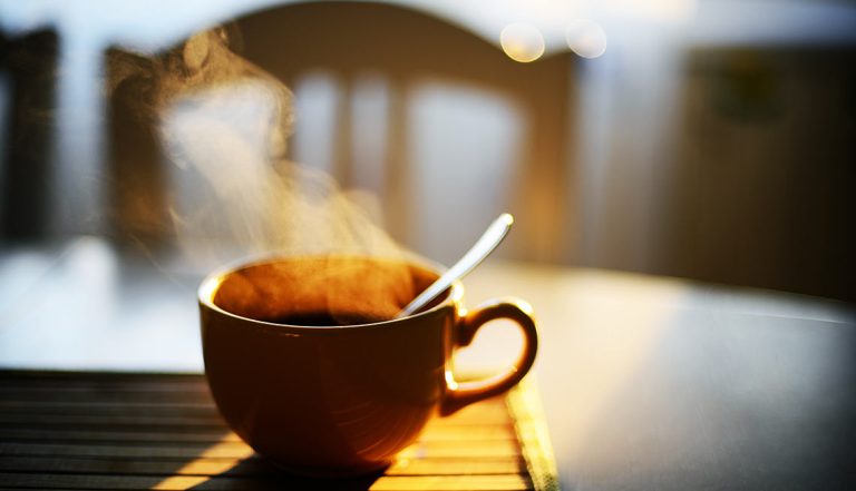 طرق للتخلص من تأثير الكافيين على الجسم