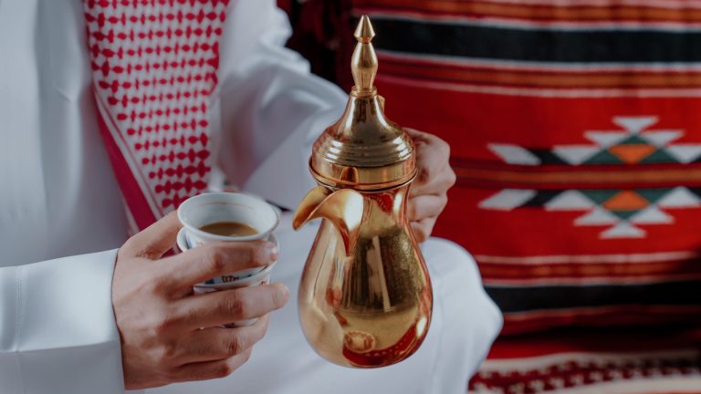 7 فوائد صحية لتناول القهوة العربية بشكل يومي