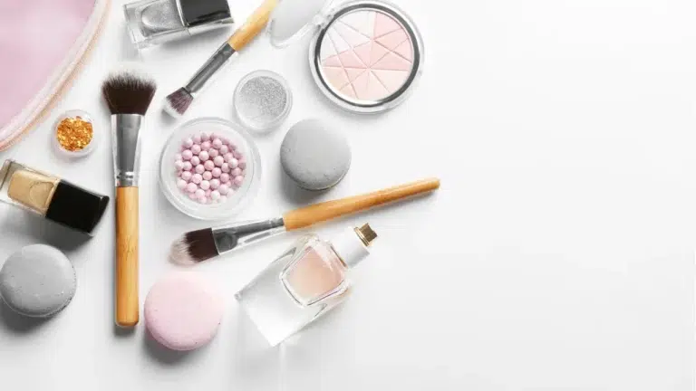6 أمور عليك التفكير بها قبل شراء مستحضرات التجميل